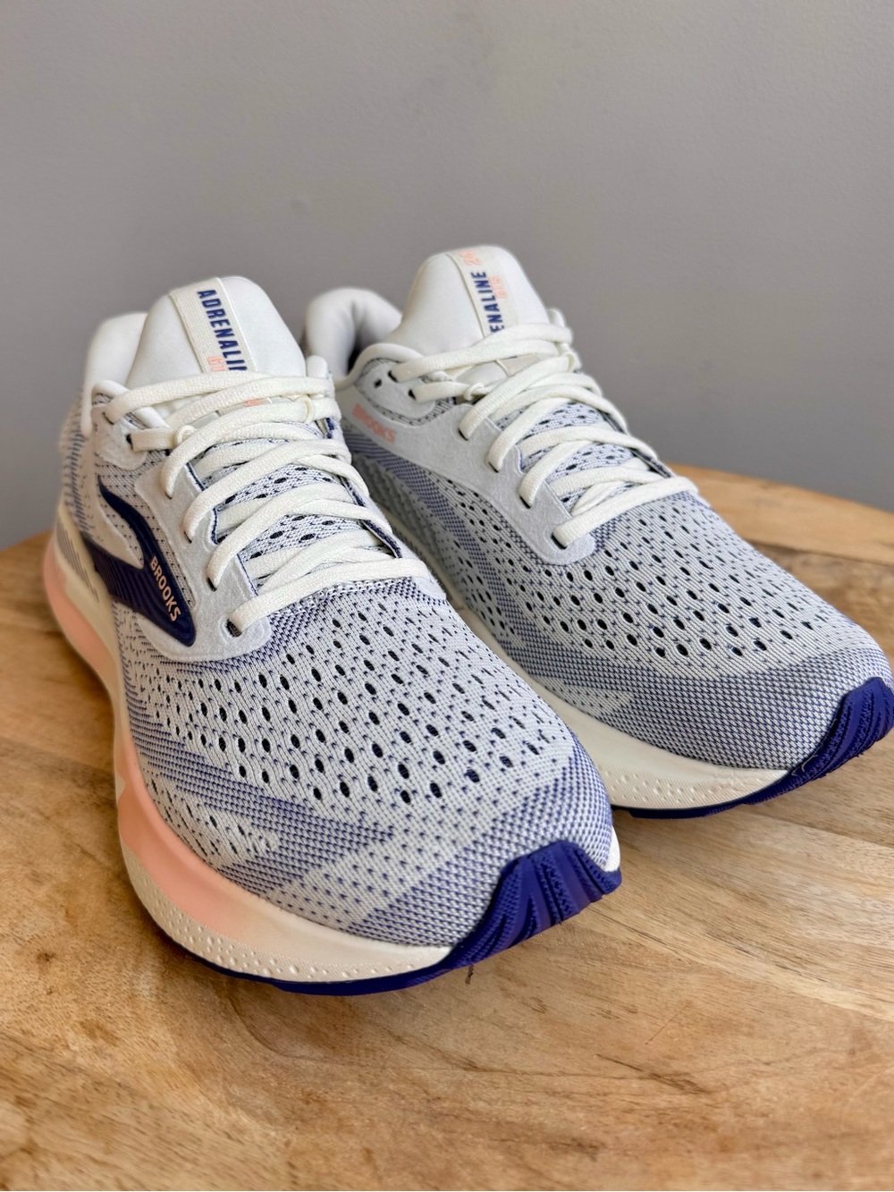 Brooks Adrenaline GTS 24 Women's Running Shoes Gray Blue Peach Size 8 Gym - Picture 3 of 14